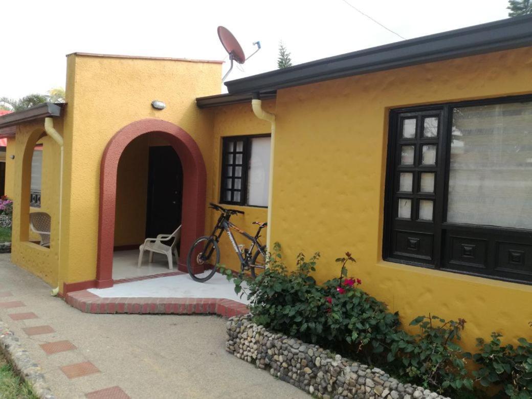Finca Villa Alegria Chinauta Luaran gambar